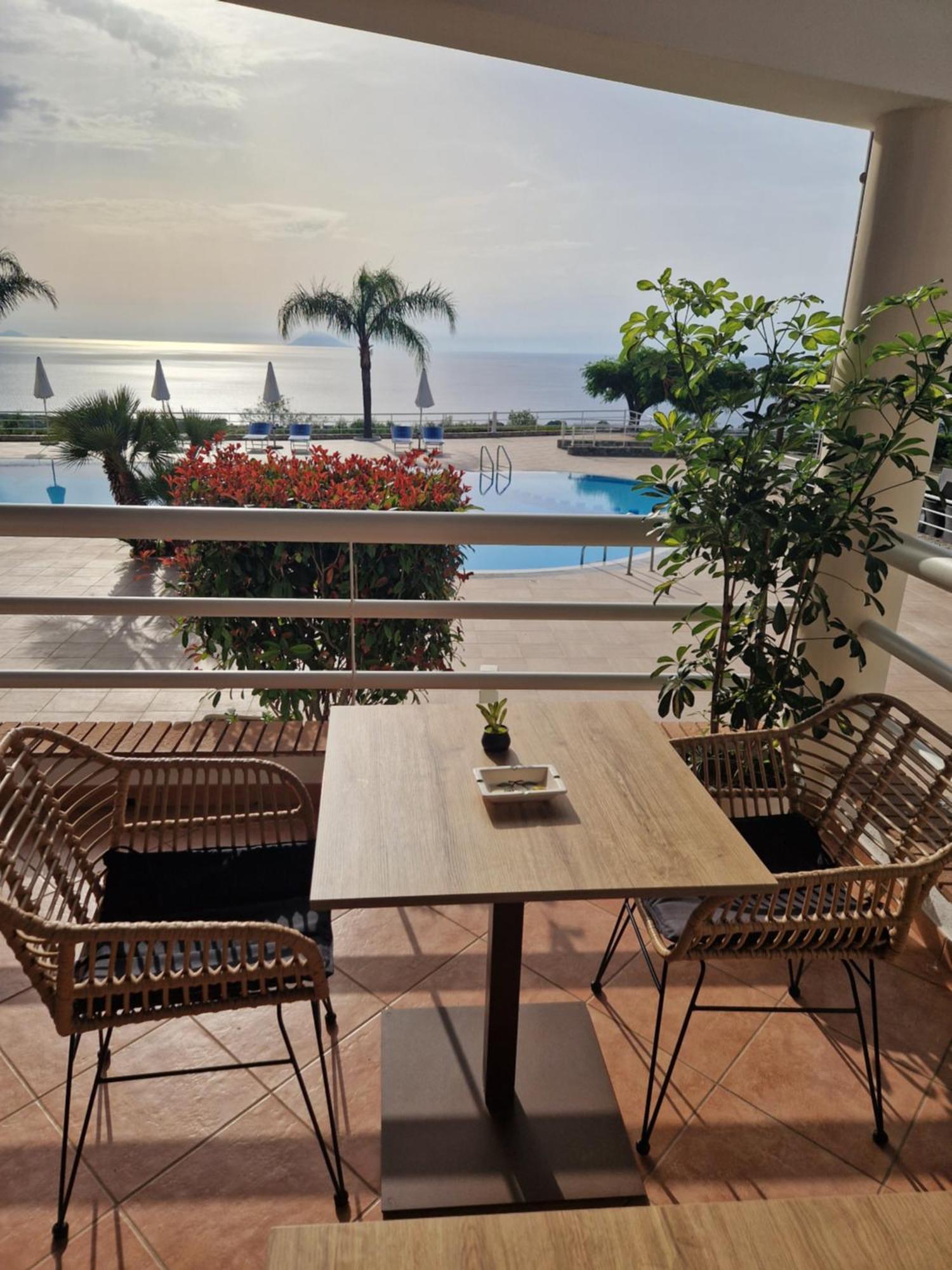 Santa Monica Residence Hotel Ricadi Exterior foto